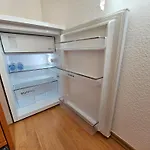 Apartment City-close - King Bed & Free Garage