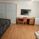 City-close - King Bed & Free Garage Apartment *