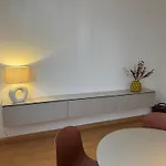 City-close - King Bed & Free Garage *