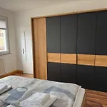 Apartment City-close - King Bed & Free Garage *