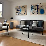 City-close - King Bed & Free Garage Apartment *