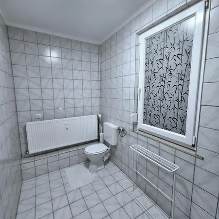 דירה City-close - King Bed & Free Garage באיירוט