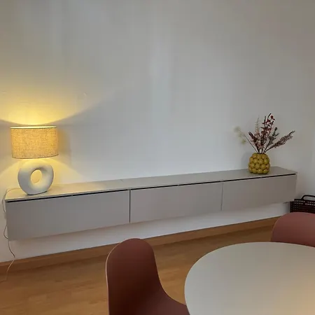 City-close - King Bed & Free Garage *