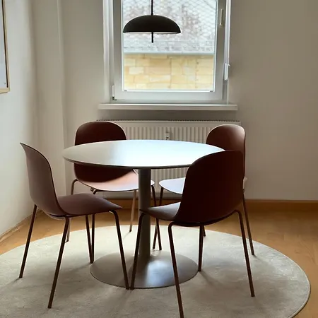 Lejlighed City-close - King Bed & Free Garage Bayreuth