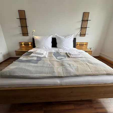 City-close - King Bed & Free Garage * באיירוט