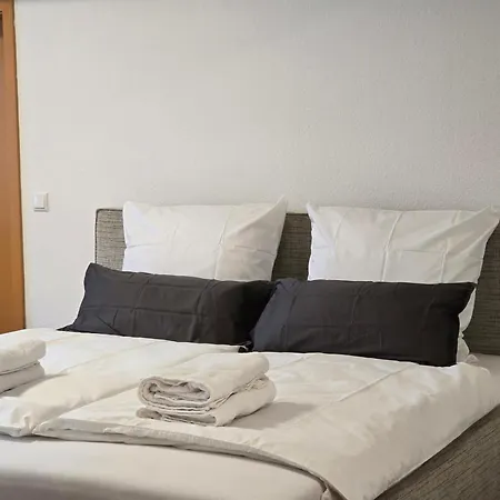 Apartmán City-close - King Bed & Free Garage Bayreuth