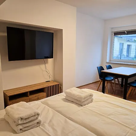 City-close - King Bed & Free Garage Apartmán Bayreuth