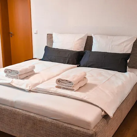 Daire City-close - King Bed & Free Garage