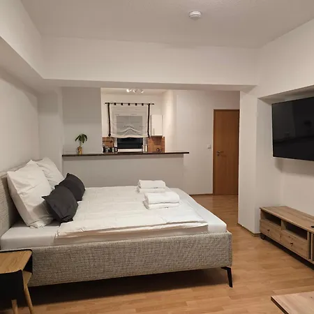 City-close - King Bed & Free Garage *