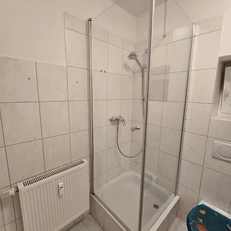 City-close - King Bed & Free Garage דירה