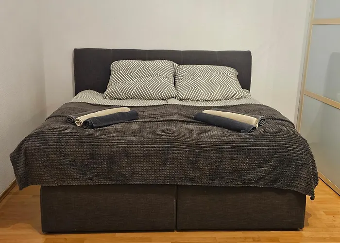 City-close - King Bed & Free Garage Bayreuth