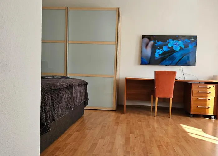 City-close - King Bed & Free Garage *