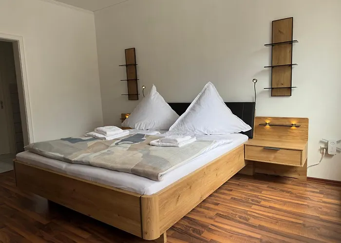 City-close - King Bed & Free Garage
