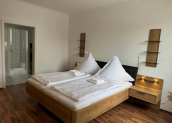 City-close - King Bed & Free Garage Apartmán Bayreuth