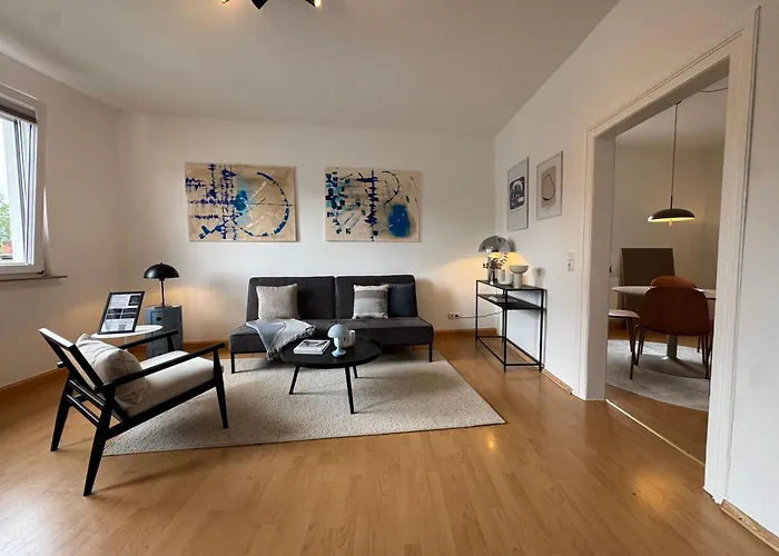 City-close - King Bed & Free Garage Apartmán