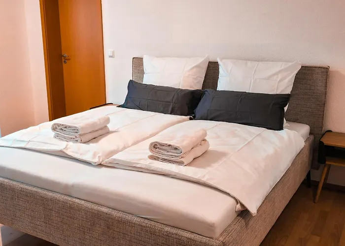 Apartmán City-close - King Bed & Free Garage