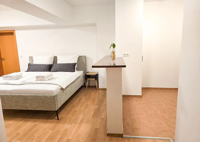 City-close - King Bed & Free Garage Apartmán Bayreuth