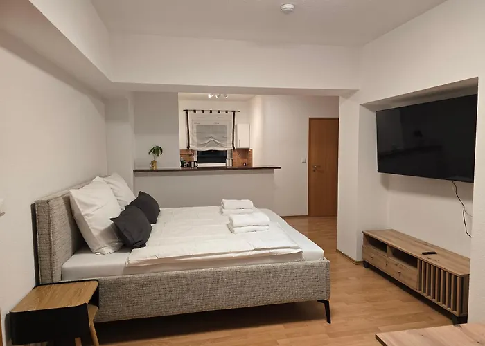City-close - King Bed & Free Garage *