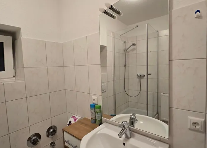 Apartmán City-close - King Bed & Free Garage *
