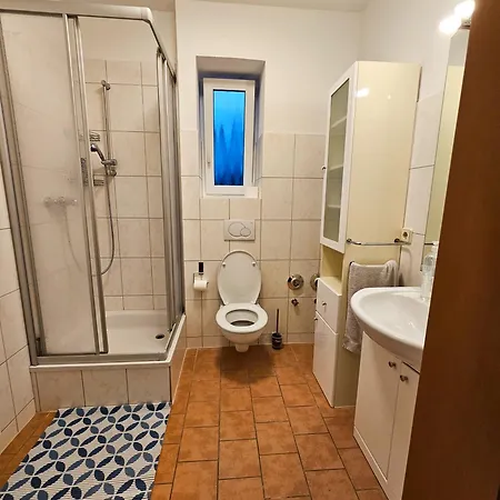 City-close - King Bed & Free Garage *