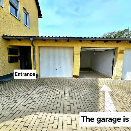 City-close - King Bed & Free Garage Appartement