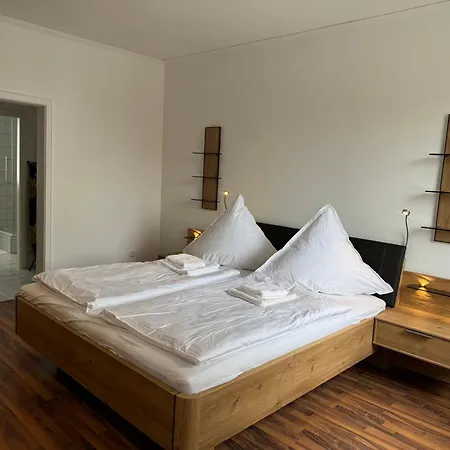 City-close - King Bed & Free Garage Apartmán Bayreuth