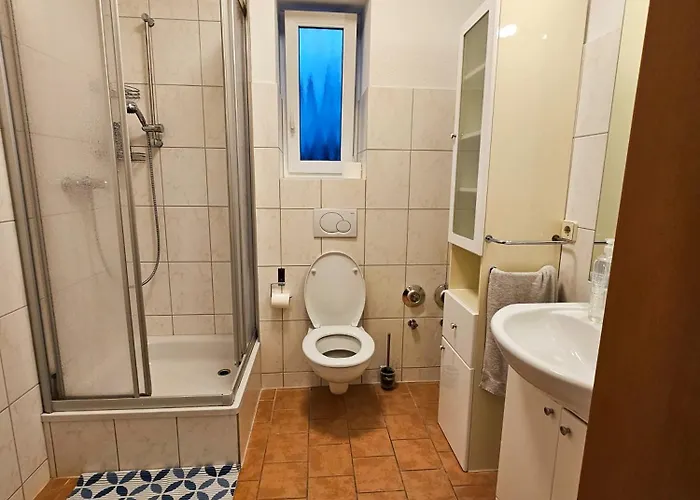 City-close - King Bed & Free Garage *