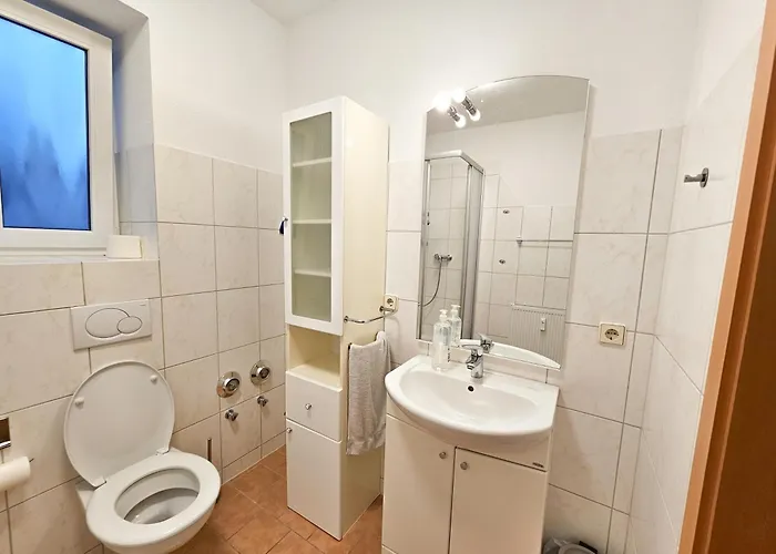 City-close - King Bed & Free Garage